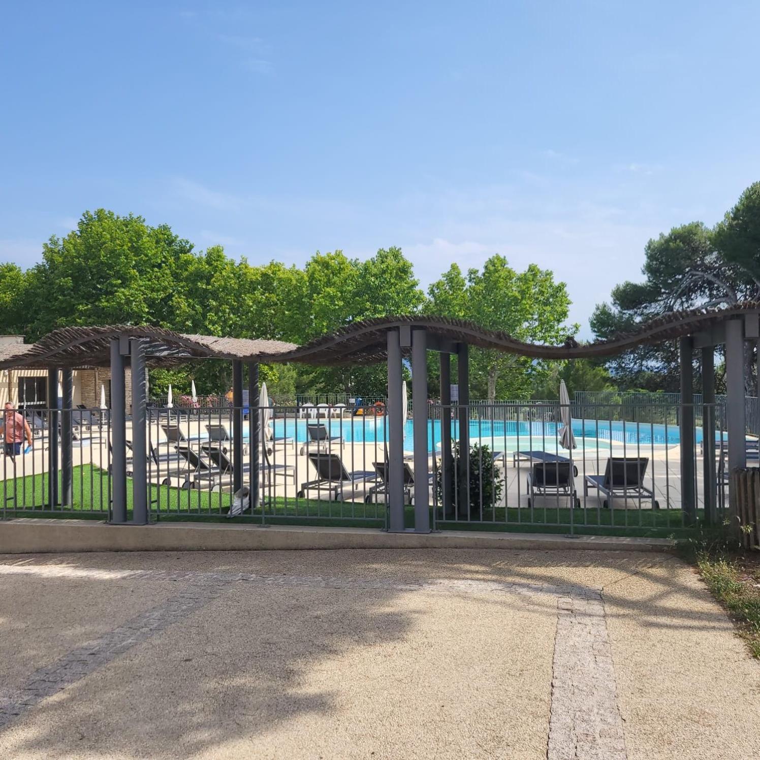 Ferienwohnung La Calade LʼIsle-sur-la-Sorgue Exterior foto