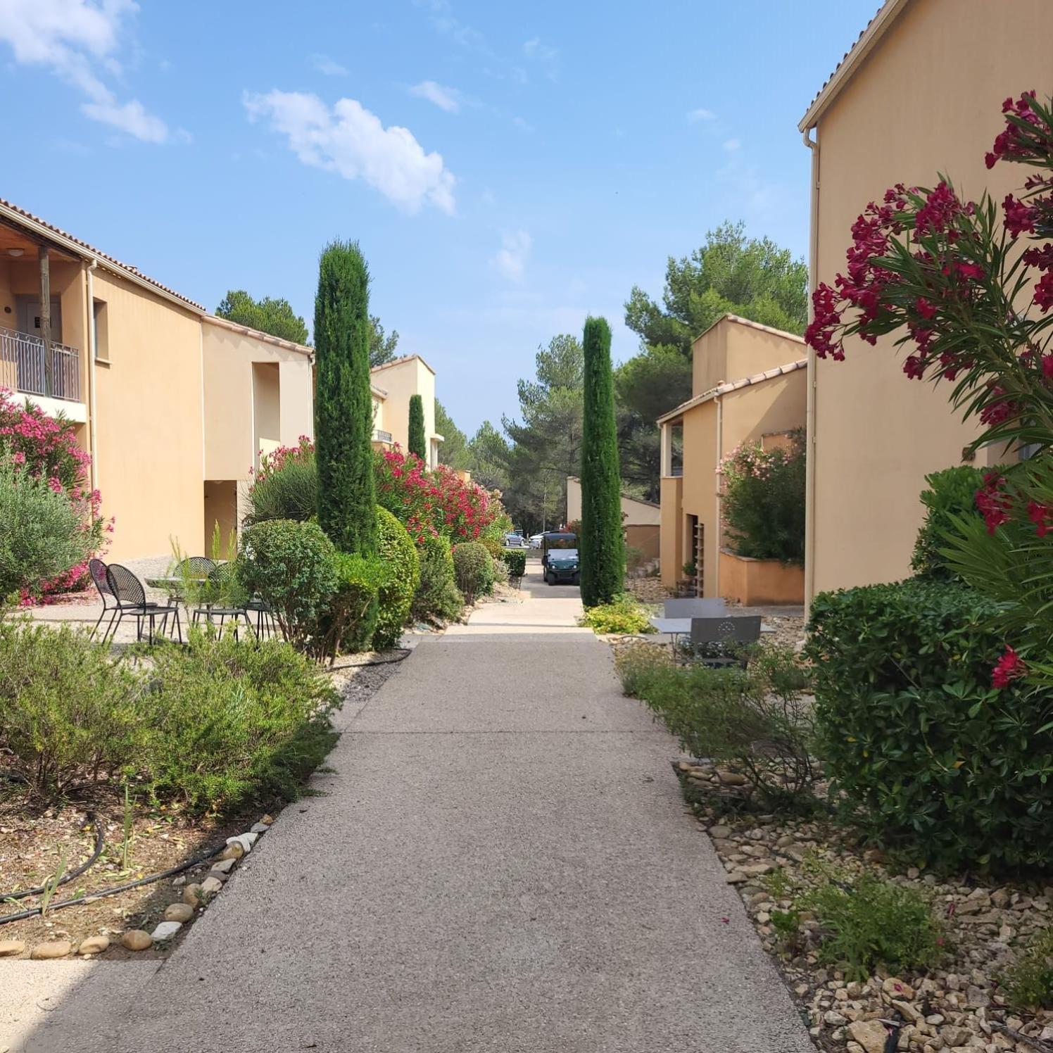 Ferienwohnung La Calade LʼIsle-sur-la-Sorgue Exterior foto
